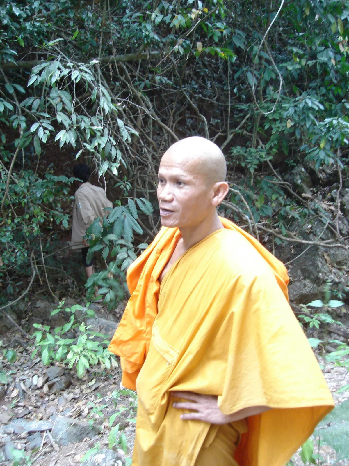 龍婆、阿贊、古巴：泰國法師稱號的分別